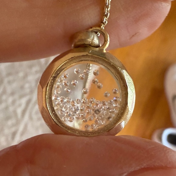 Kendra Scott Ever Gold Floating Locket Necklace with Clear Crystals - Picture 3 of 5